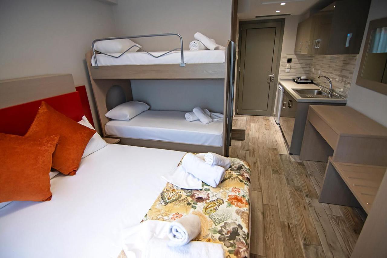 Ippokampos Holidays Apartment Nea Vrasna Bagian luar foto