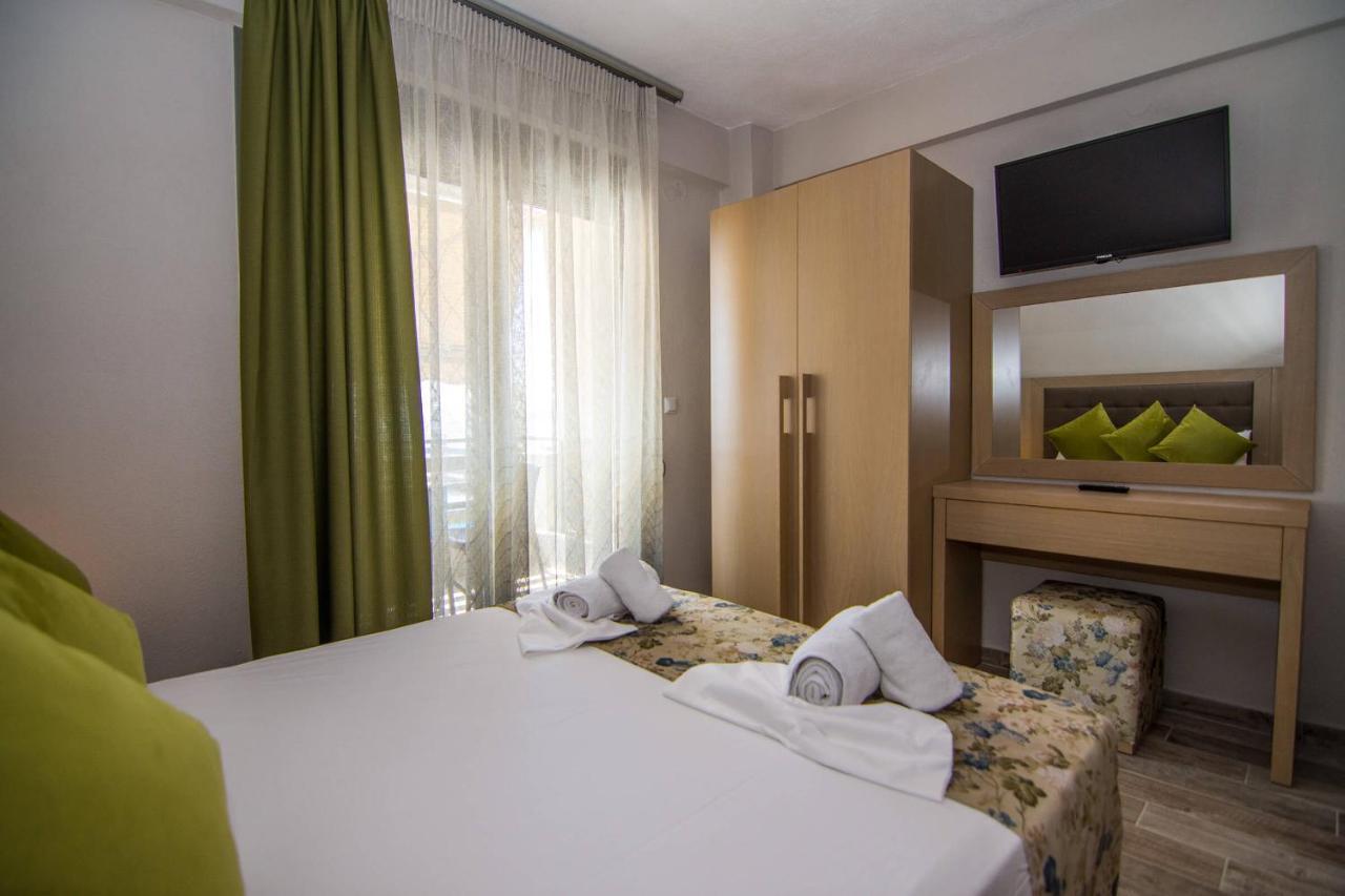 Ippokampos Holidays Apartment Nea Vrasna Bagian luar foto
