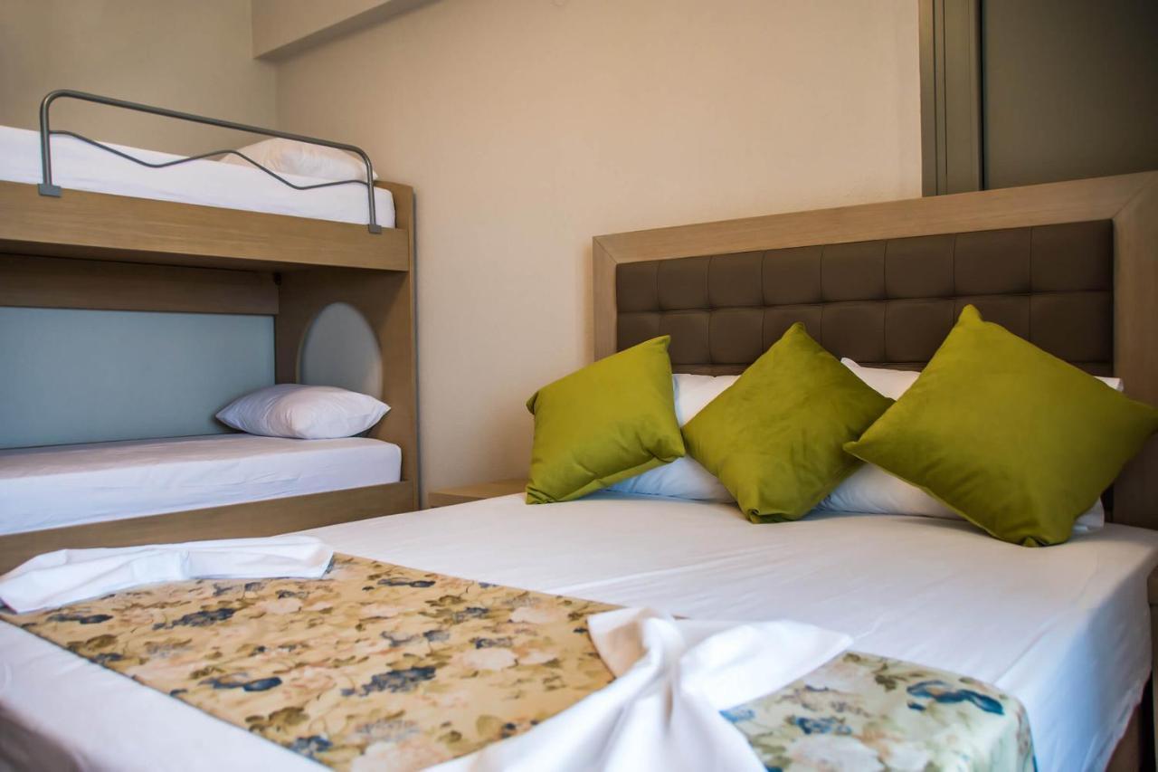 Ippokampos Holidays Apartment Nea Vrasna Bagian luar foto