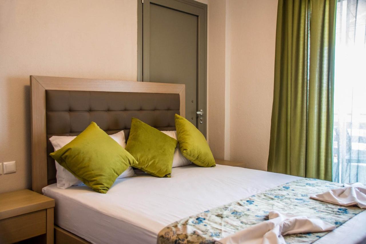 Ippokampos Holidays Apartment Nea Vrasna Bagian luar foto