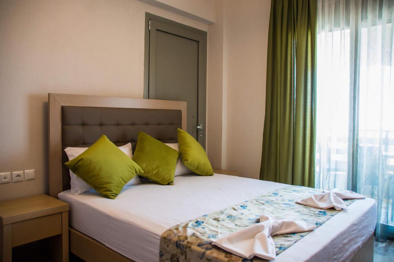 Ippokampos Holidays Apartment Nea Vrasna Bagian luar foto
